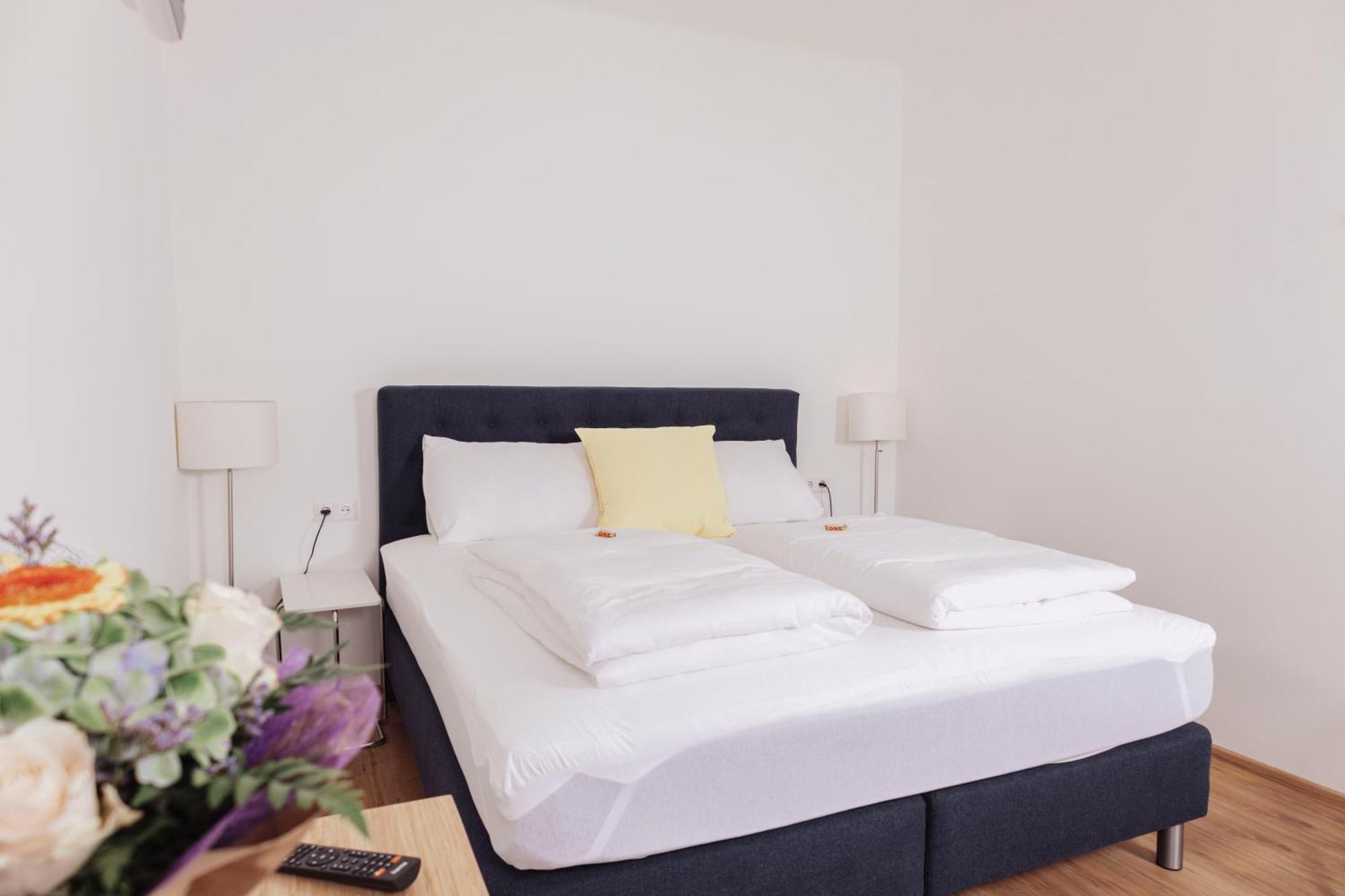 Cityhotel Am Domplatz Self-Checkin 克拉根福 外观 照片