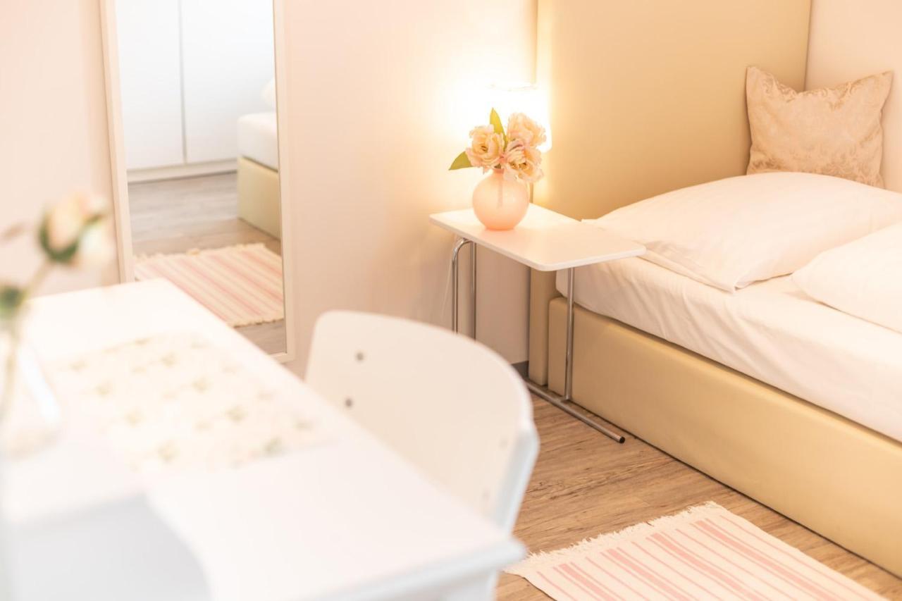 Cityhotel Am Domplatz Self-Checkin 克拉根福 外观 照片